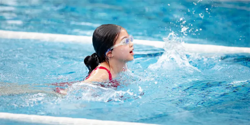 Bơi lội mùa hè 2025: 9 xu hướng mới và kinh nghiệm